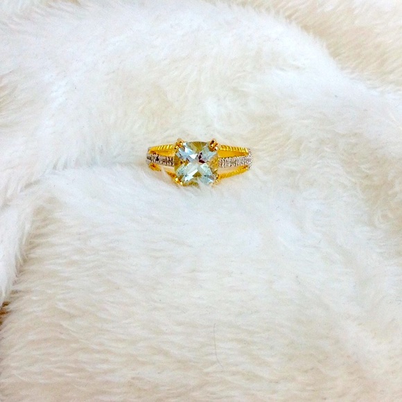 Blue Topaz and diamond ring - Picture 6 of 7